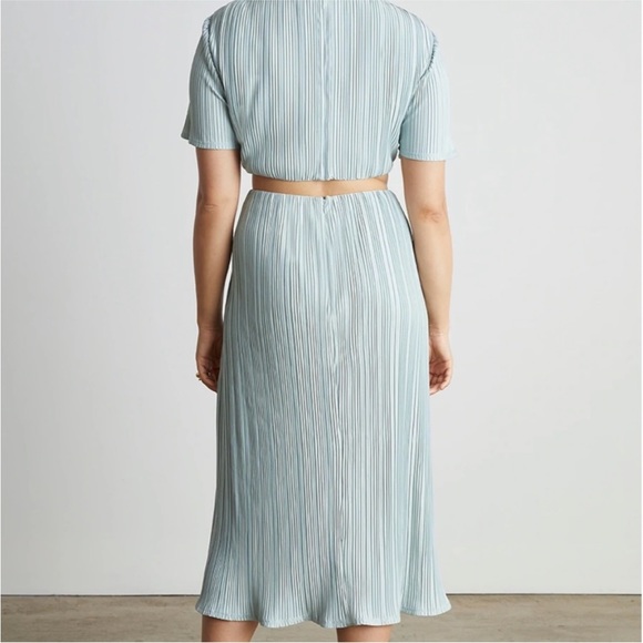 Who What Wear Plisse Midi Cut-out Dress - Picture 3 of 6